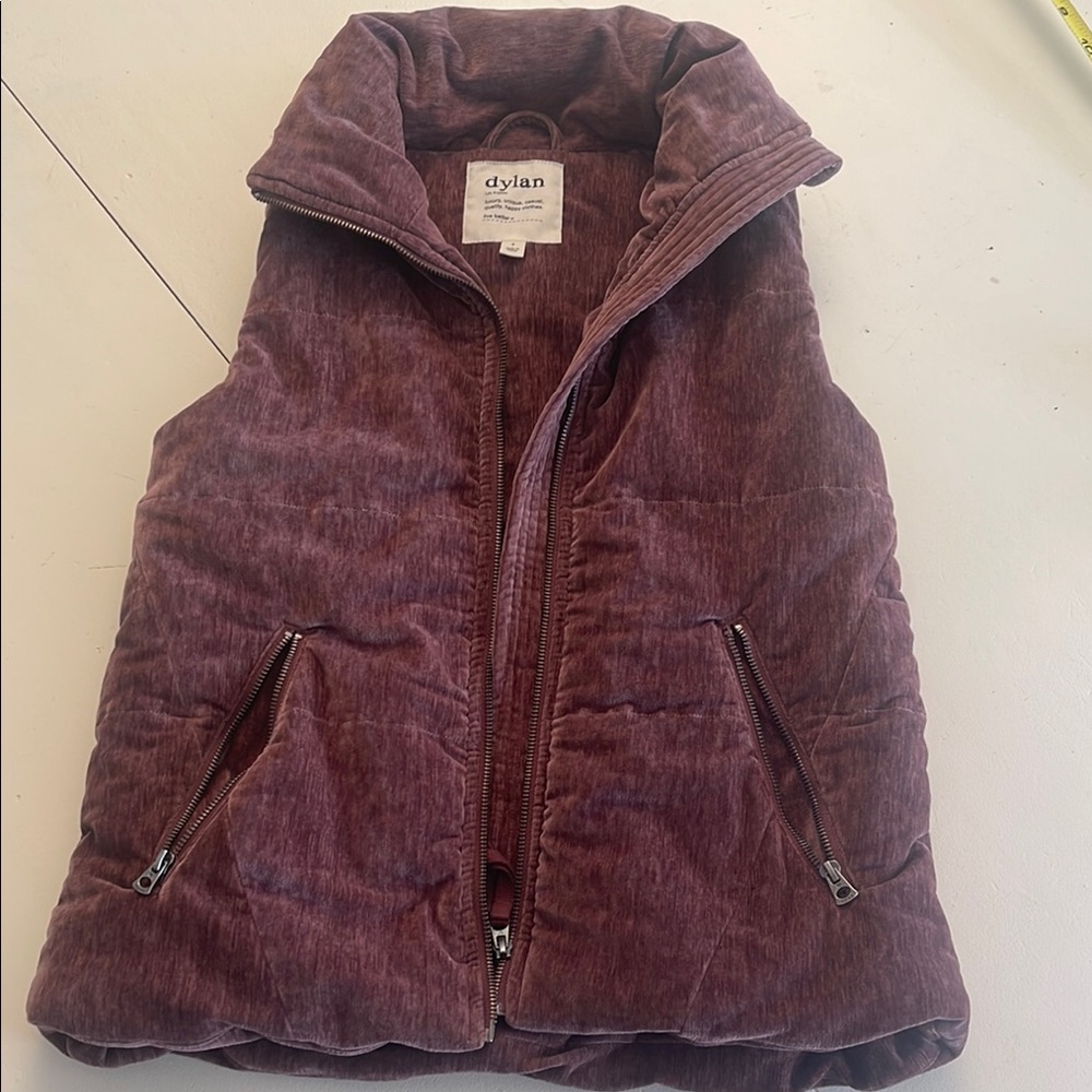 Dylan beautiful & cozy Women's Purple Quilted Vest size Small